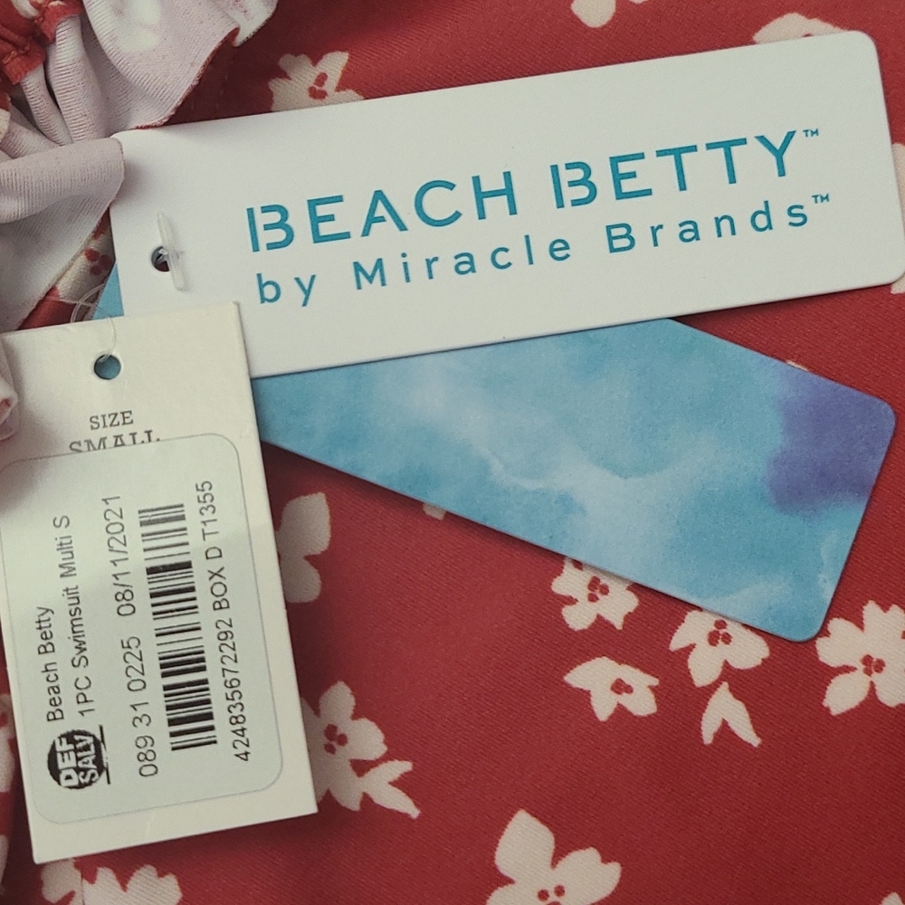 Beach Betty Swimsuit - Picture 7 of 7